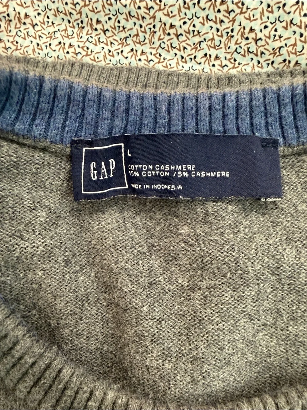 GAP Men's Crewneck Sweater in Gray